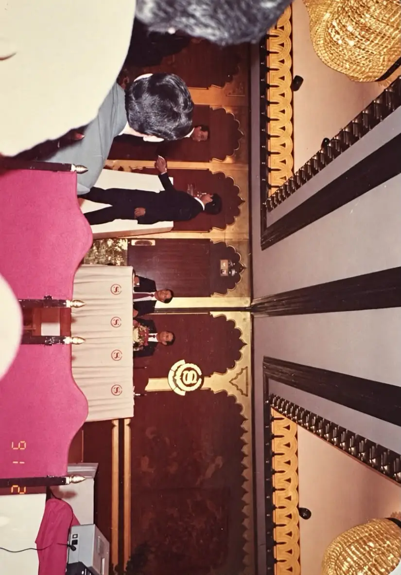 Irfan Ahmed receiving his first IBM award during his Hi Tech Business Machines years